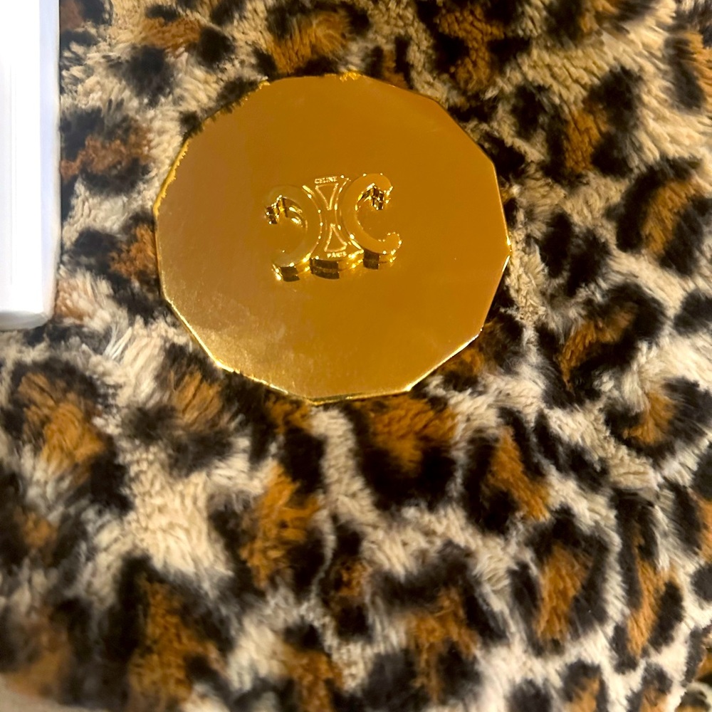 Céline candle lid